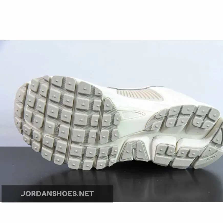 Nike Zoom Vomero 5 Tan Sail | brown vomero 5 FQ6868-111 Nike Zoom Vomero 5 Tan Sail | brown vomero 5 FQ6868-111