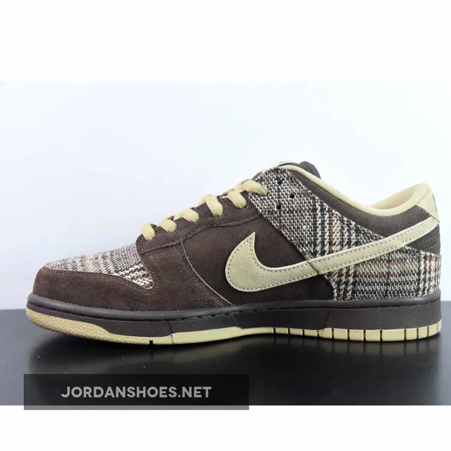 Nike SB Dunk Low Tweed Baroque Brown/Mushroom 304292-223 Nike SB Dunk Low Tweed Baroque Brown/Mushroom 304292-223