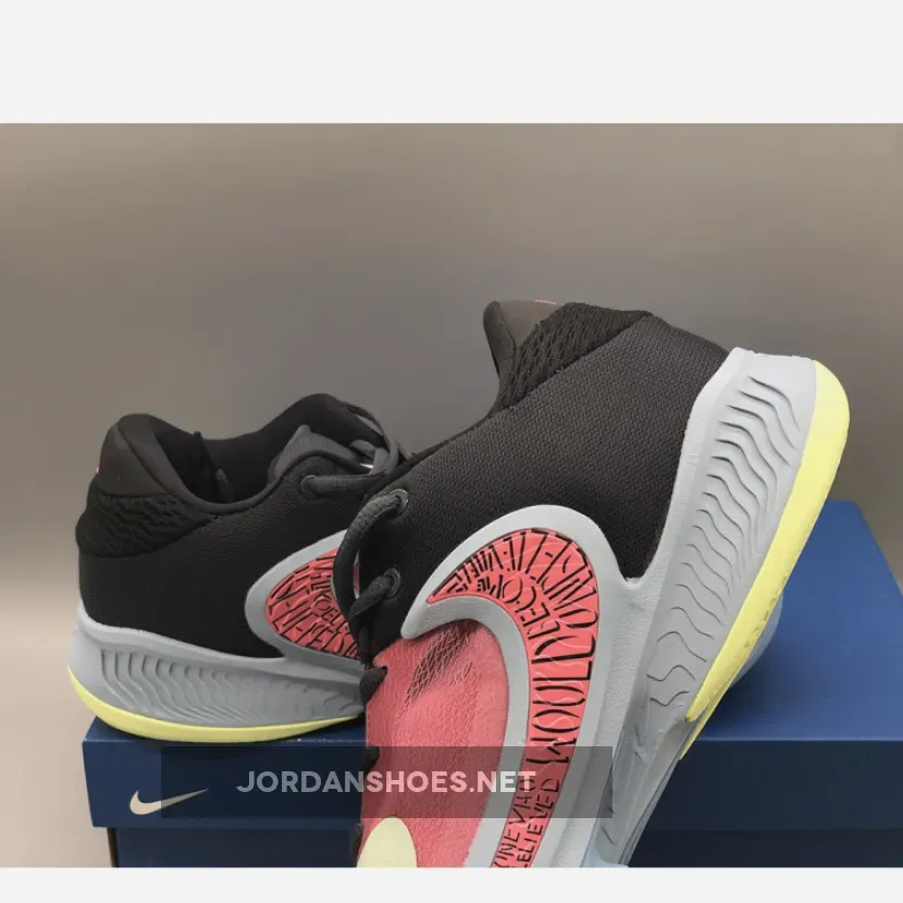 Nike Zoom Freak 4 'Unbelievable' Dark Marina Blue/Barely Volt/Pink Gaze / Zoom Freak 4 Pink DO9680-400