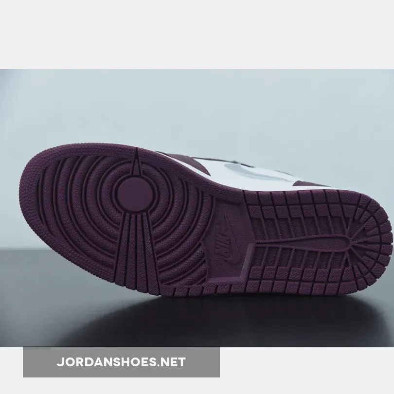 Jordan 1 Retro High OG Bordeaux | aj 1 bordeaux 555088-611 Jordan 1 Retro High OG Bordeaux | aj 1 bordeaux 555088-611