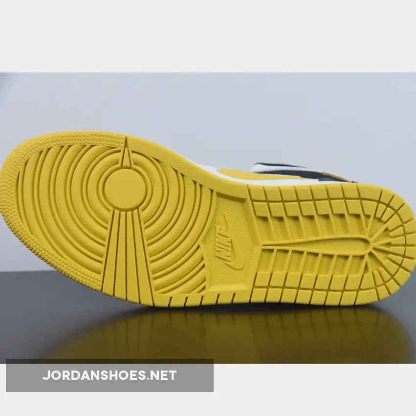 Air Jordan 1 Low FlyEase 'Taxi' White/Black-University Gold, Jordan 1 Taxi Goat DM1206-107