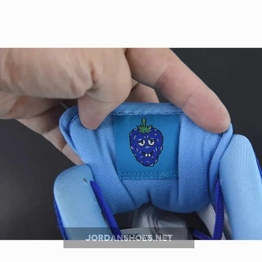 Nike SB Dunk Low 'Blue Raspberry' Racer Blue/Laser Blue, Nike Candy Cane DM0807-400