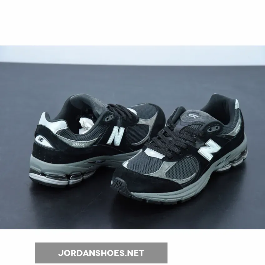 New Balance 2002R Phantom Black #New Balance 2002r Dark Grey Black M2002RR1