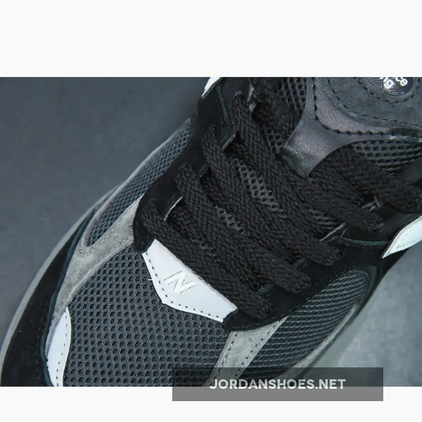 New Balance 2002R Phantom Black #New Balance 2002r Dark Grey Black M2002RR1