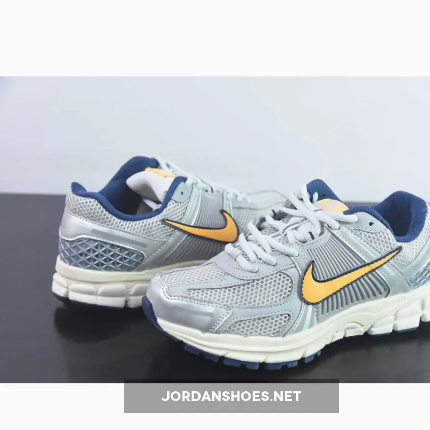 Nike Zoom Vomero 5 Pure Platinum/Laser Orange FJ4151-001 Nike Zoom Vomero 5 Pure Platinum/Laser Orange FJ4151-001