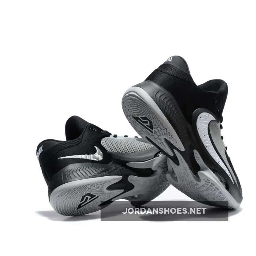 Nike Zoom Freak 4 Black/White/Light Smoke Grey | FREAK 4 REVIEW Nike Zoom Freak 4 Black/White/Light Smoke Grey | FREAK 4 REVIEW