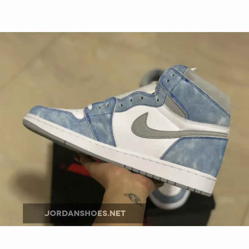 Air Jordan 1 Retro High OG Hyper Royal/Light Smoke Grey-White Air Jordan 1 Retro High OG Hyper Royal/Light Smoke Grey-White