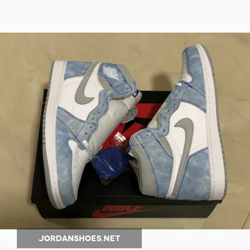 Air Jordan 1 Retro High OG Hyper Royal/Light Smoke Grey-White Air Jordan 1 Retro High OG Hyper Royal/Light Smoke Grey-White