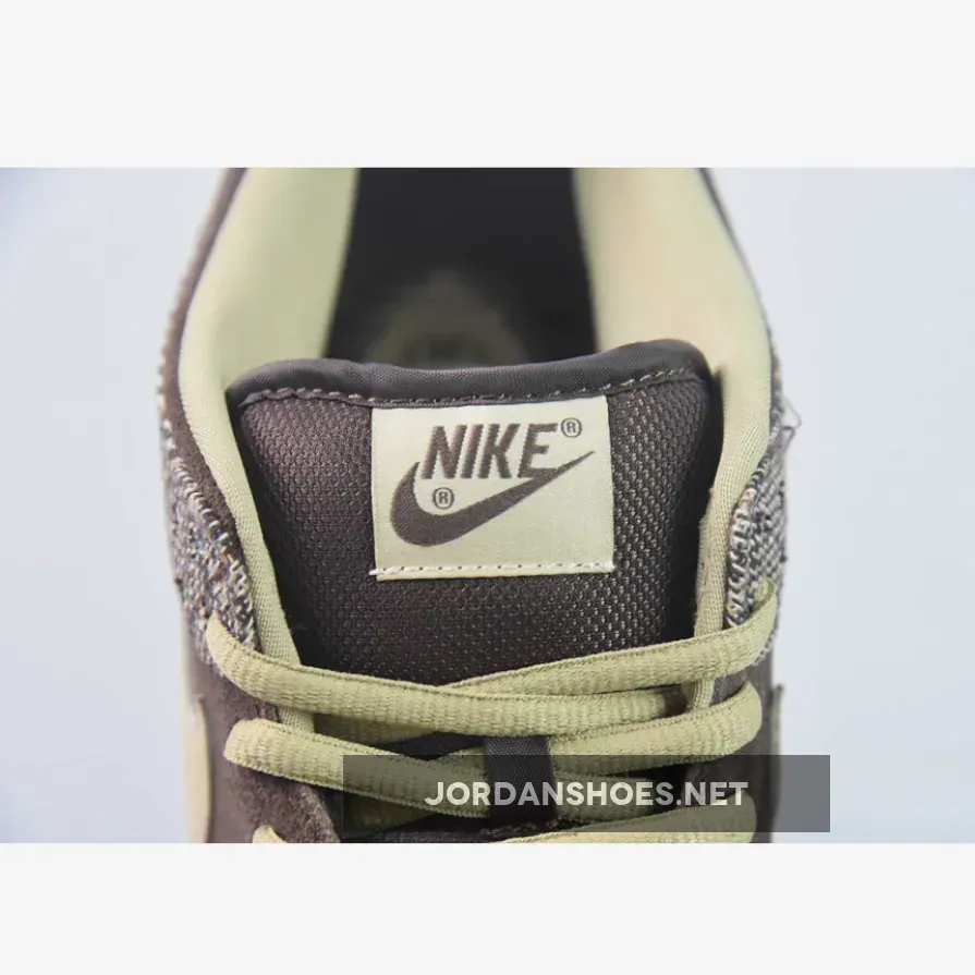 Nike SB Dunk Low Tweed Baroque Brown/Mushroom 304292-223 Nike SB Dunk Low Tweed Baroque Brown/Mushroom 304292-223