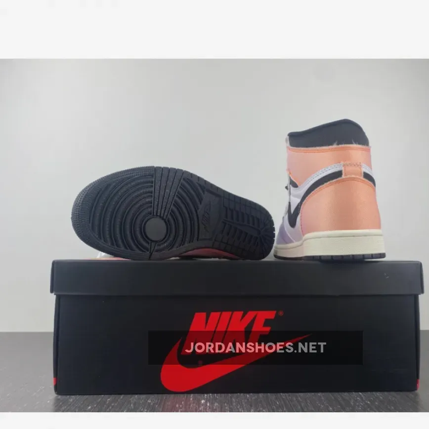 Air Jordan 1 High OG "Skyline" Vivid Orange/Black-Iced Lilac Air Jordan 1 High OG "Skyline" Vivid Orange/Black-Iced Lilac