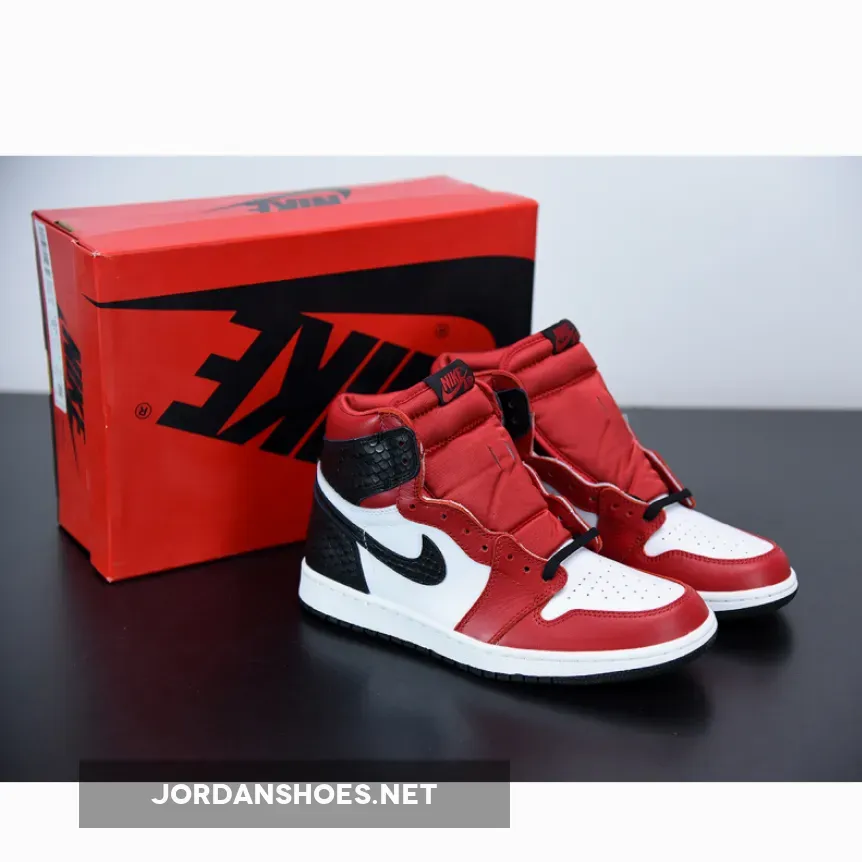 Air Jordan 1 High Retro "Satin Snake Chicago"