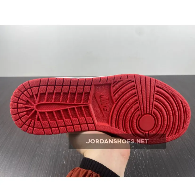 Air Jordan 1 Low Alternate Bred Toe Air Jordan 1 Low Alternate Bred Toe