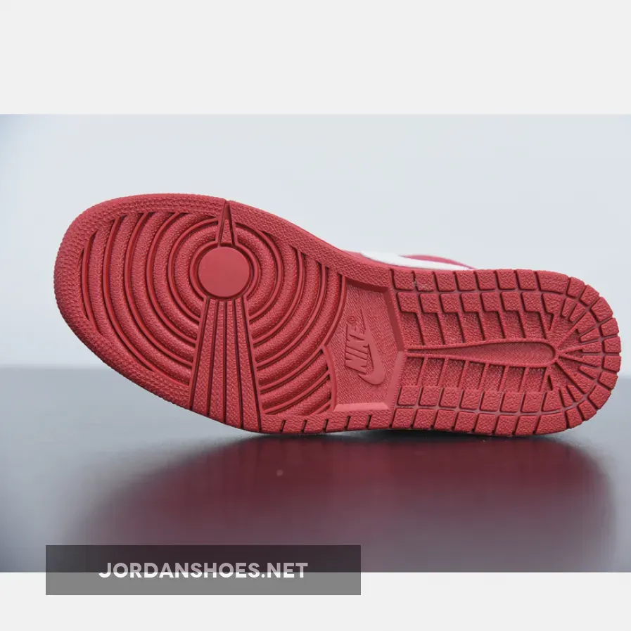 Air Jordan 1 Low ‘Chicago’ Black White Gym Red Air Jordan 1 Low ‘Chicago’ Black White Gym Red