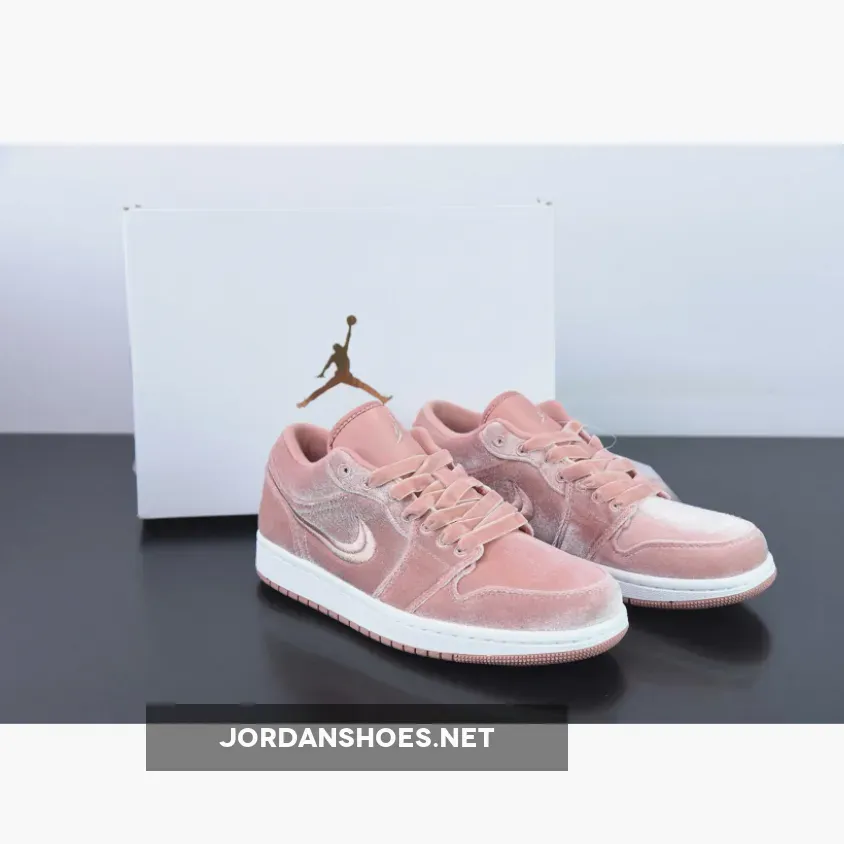 Air Jordan 1 Low Pink Velvet