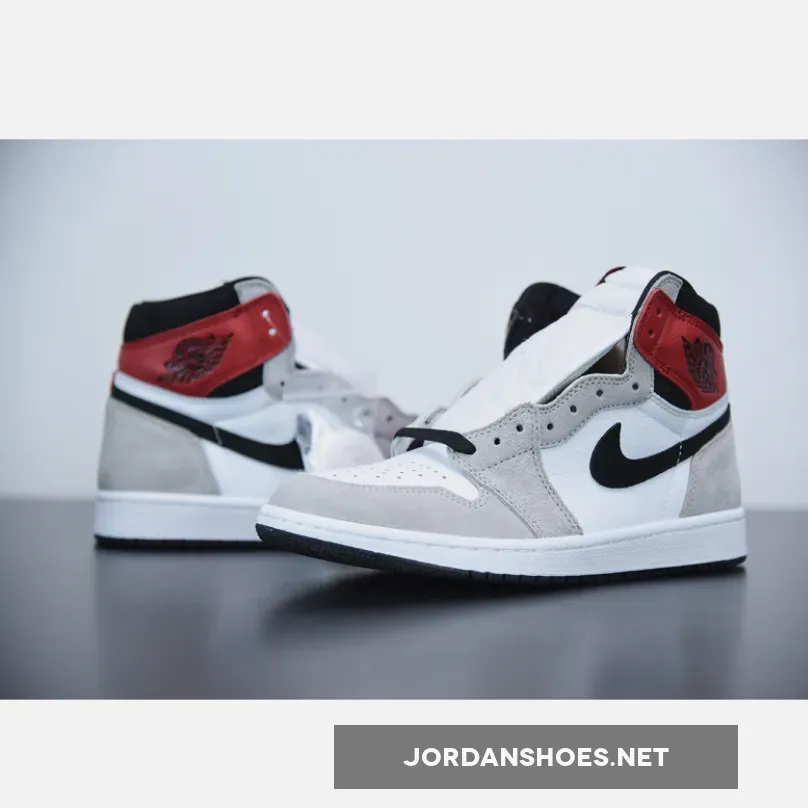 Air Jordan 1 Retro High Og White/Black/Light Smoke Grey/Varsity Red AJ1 Air Jordan 1 Retro High Og White/Black/Light Smoke Grey/Varsity Red AJ1