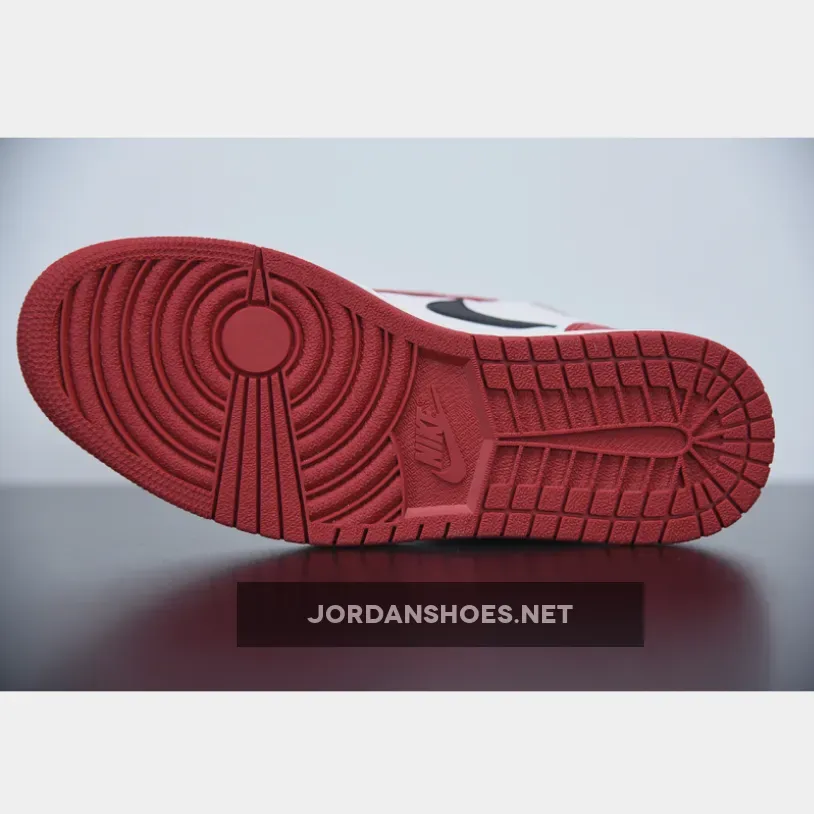 Air Jordan 1 Retro High Og Chicago WHITE/BLACK-VARSITY RED AJ1 Air Jordan 1 Retro High Og Chicago WHITE/BLACK-VARSITY RED AJ1