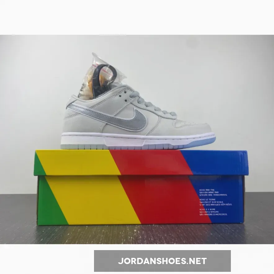 Concepts x Nike SB Dunk Low "White Lobster" Concepts x Nike SB Dunk Low "White Lobster"