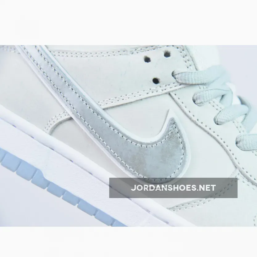 Concepts x Nike SB Dunk Low "White Lobster" Concepts x Nike SB Dunk Low "White Lobster"