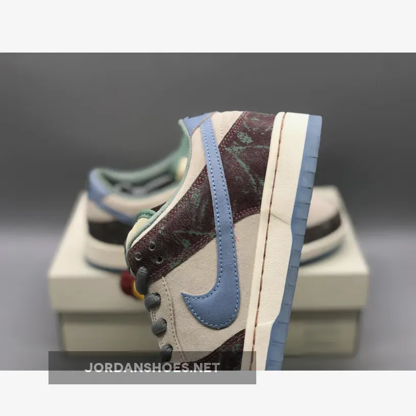 Crenshaw Skate Club x Nike SB Dunk Low Brown Blue Crenshaw Skate Club x Nike SB Dunk Low Brown Blue