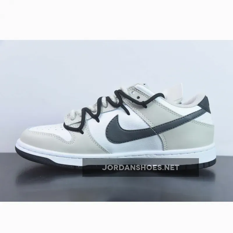 Custom Nike Dunk Low ‘Spray Paint Swoosh’ Custom Nike Dunk Low ‘Spray Paint Swoosh’