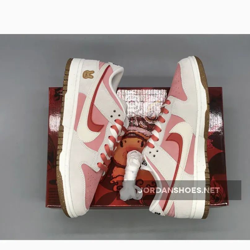 Custom Nike Dunk Low ‘Year of the Rabbit’ 85 Double Swooshes Custom Nike Dunk Low ‘Year of the Rabbit’ 85 Double Swooshes