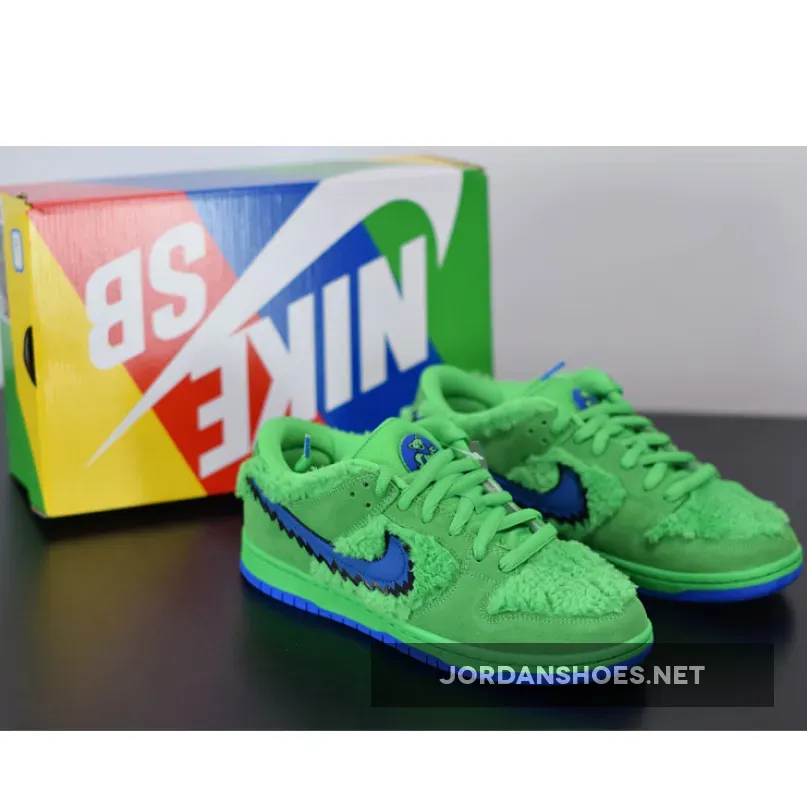 Grateful Dead x Nike Dunk Low SB "Green Bear"