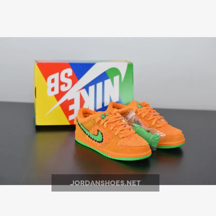 Grateful Dead x Nike SB Dunk Low Bright Ceramic/Green Spark