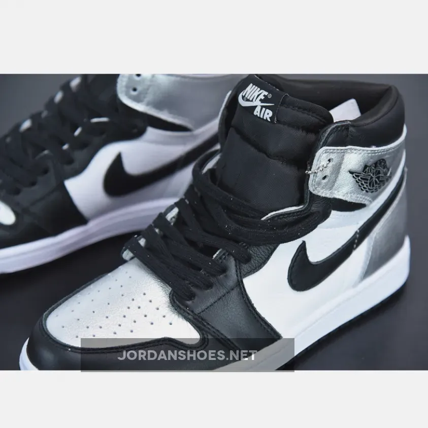 Jordan 1 Retro High OG Silver Toe Jordan 1 Retro High OG Silver Toe