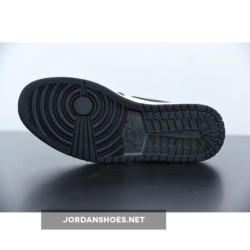 Jordan 1 Retro High OG Silver Toe Jordan 1 Retro High OG Silver Toe