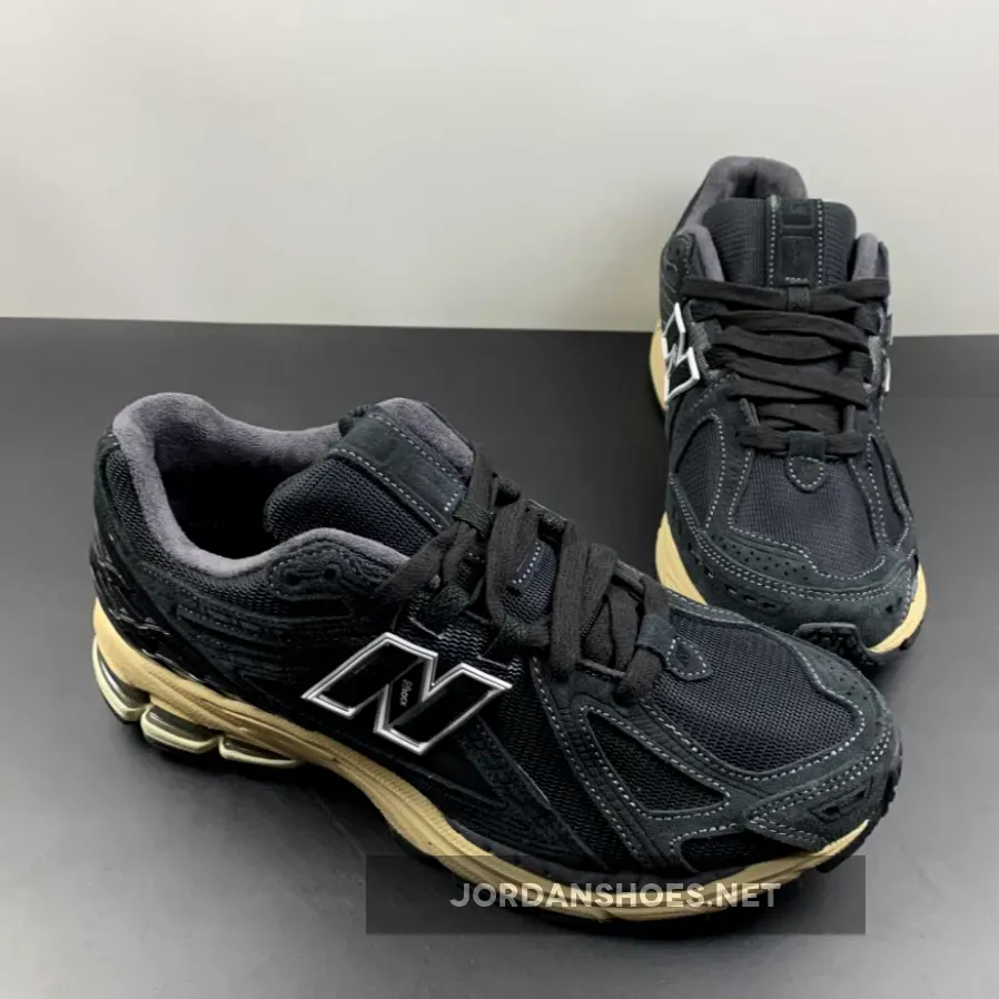 New Balance 1906R ‘Black Taos Taupe’ New Balance 1906R ‘Black Taos Taupe’