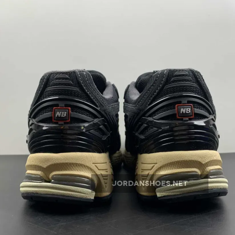 New Balance 1906R ‘Black Taos Taupe’ New Balance 1906R ‘Black Taos Taupe’