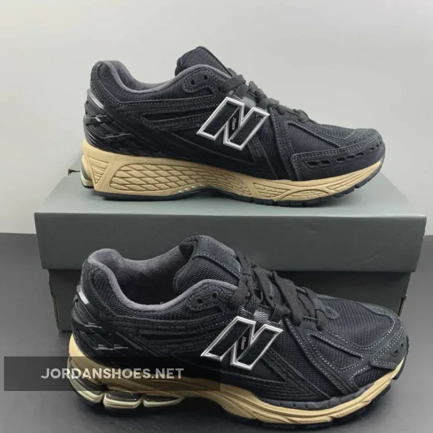New Balance 1906R ‘Black Taos Taupe’ New Balance 1906R ‘Black Taos Taupe’