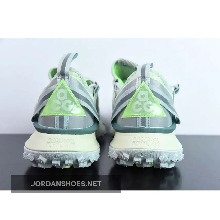 Nike ACG Mountain Fly Low Sea Glass/Lime Blast Nike ACG Mountain Fly Low Sea Glass/Lime Blast