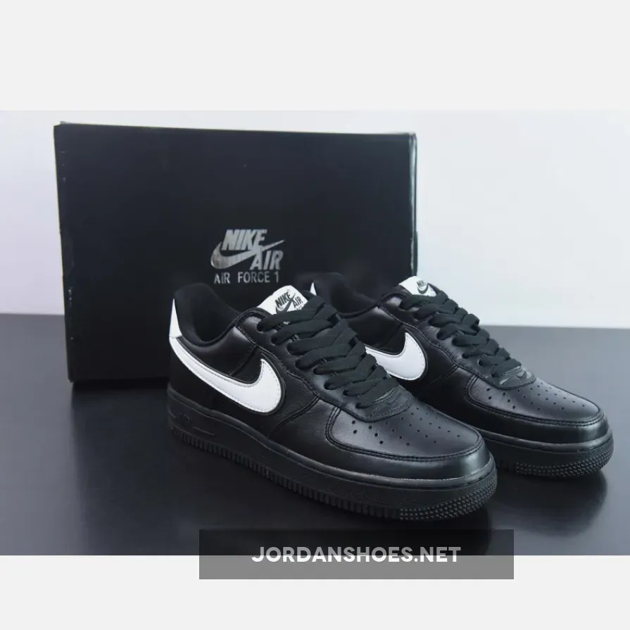 Nike Air Force 1 Black White