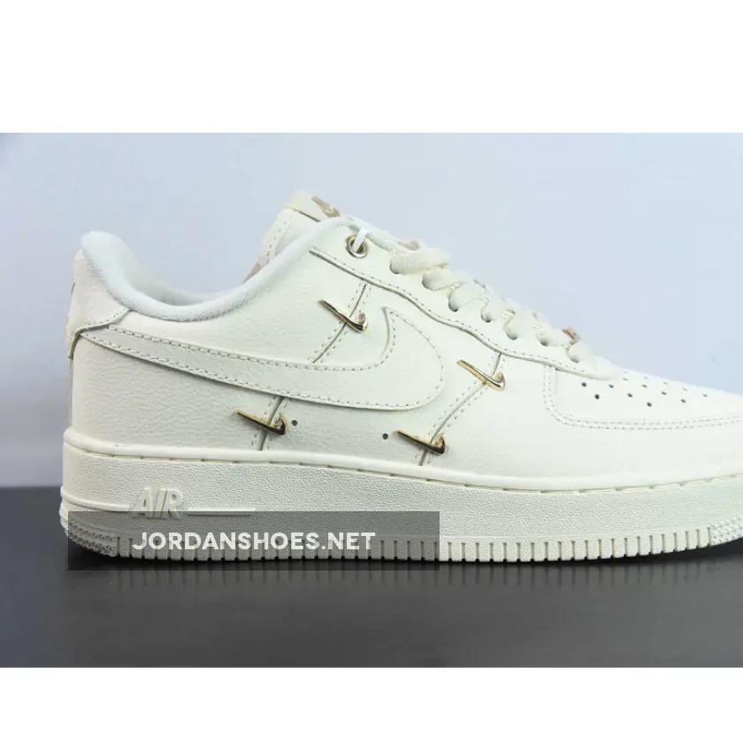 Nike Air Force 1 Low Sail Metallic Gold Nike Air Force 1 Low Sail Metallic Gold