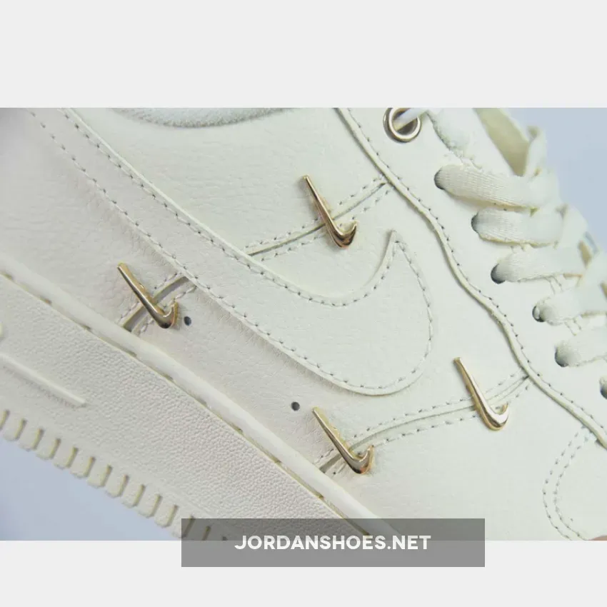 Nike Air Force 1 Low Sail Metallic Gold Nike Air Force 1 Low Sail Metallic Gold