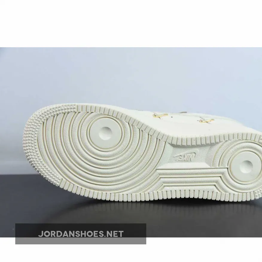 Nike Air Force 1 Low Sail Metallic Gold Nike Air Force 1 Low Sail Metallic Gold