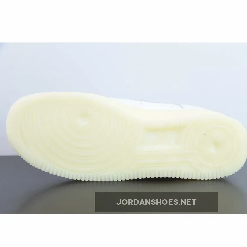 Nike Air Force 1 Low Star CutOut Pure Platinum Nike Air Force 1 Low Star CutOut Pure Platinum