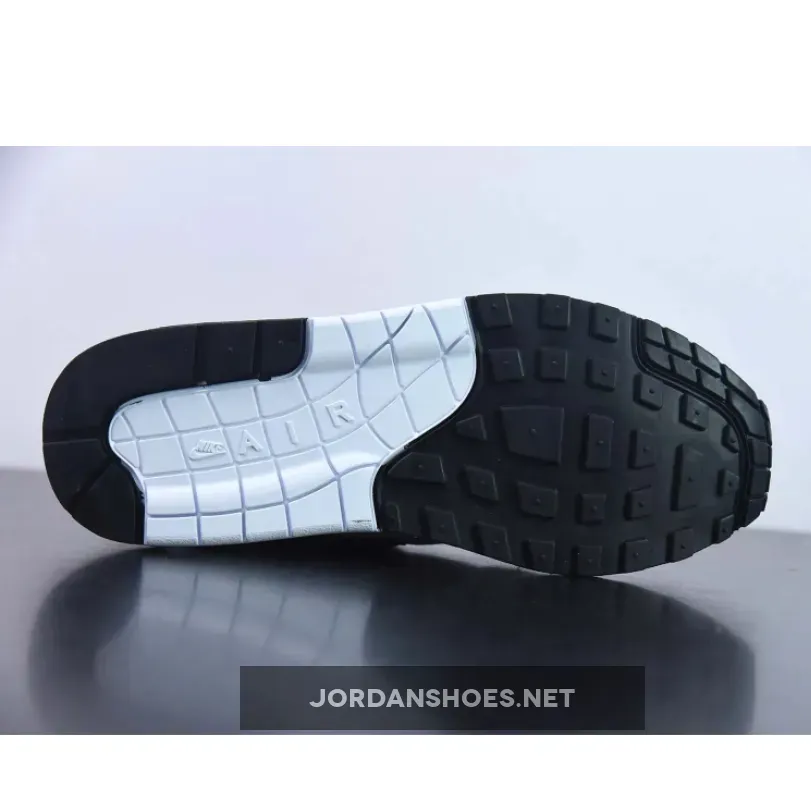 Nike Air Max 1 Golf ‘Panda’ White/Black Nike Air Max 1 Golf ‘Panda’ White/Black