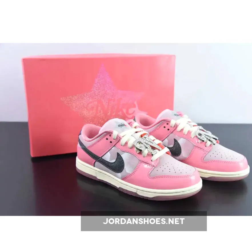 Nike Dunk Low Barbie