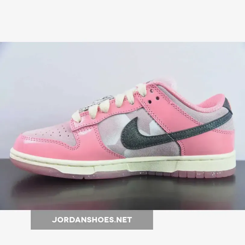 Nike Dunk Low Barbie Nike Dunk Low Barbie
