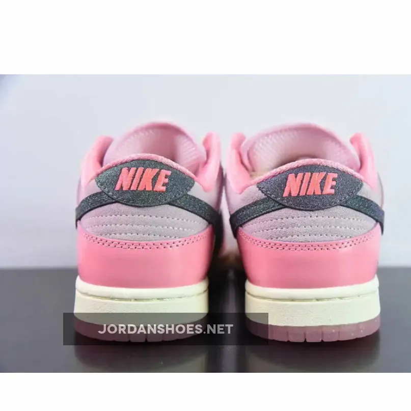 Nike Dunk Low Barbie Nike Dunk Low Barbie