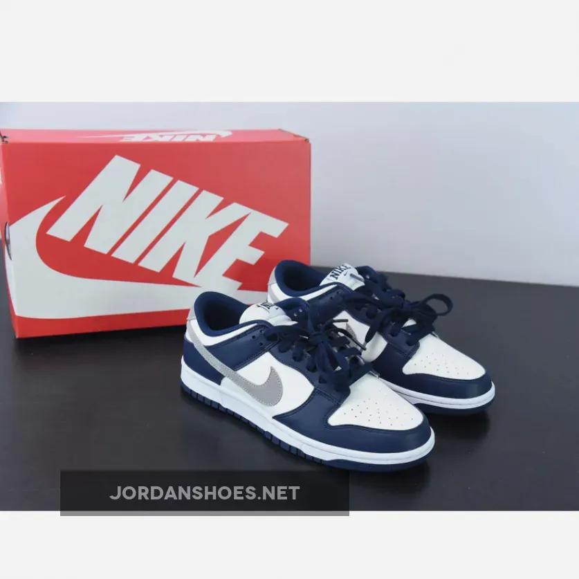 Nike Dunk Low Midnight Navy/Light Smoke Grey-White