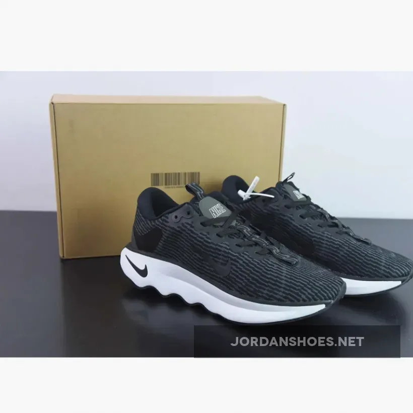 Nike Motiva Black White