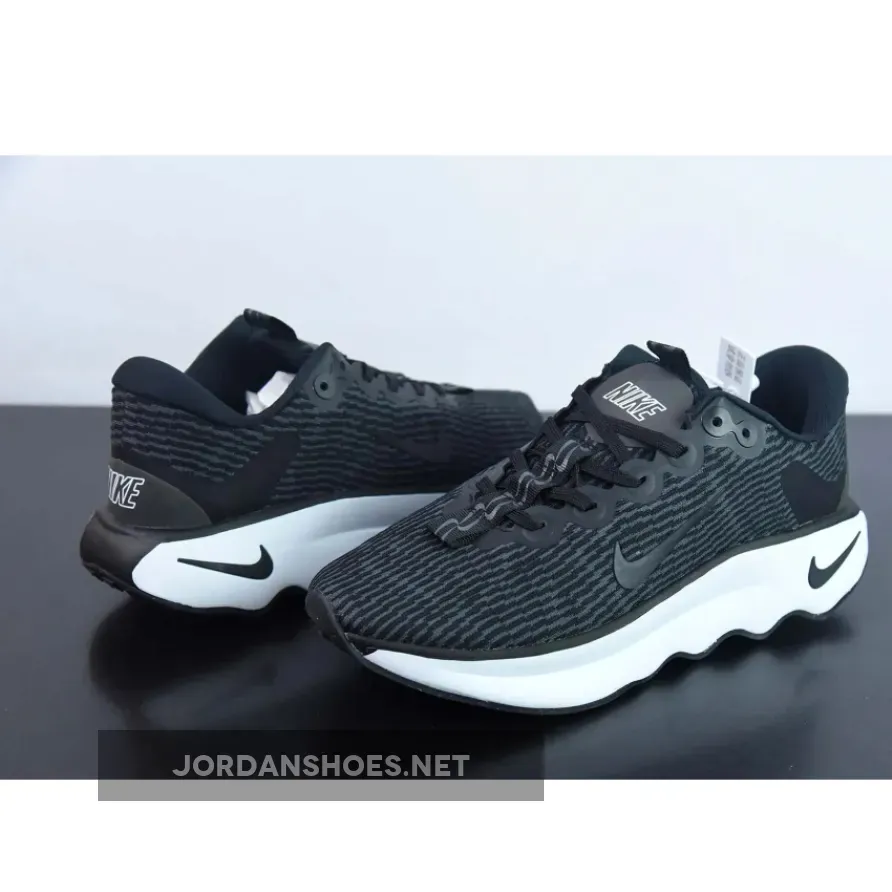 Nike Motiva Black White Nike Motiva Black White