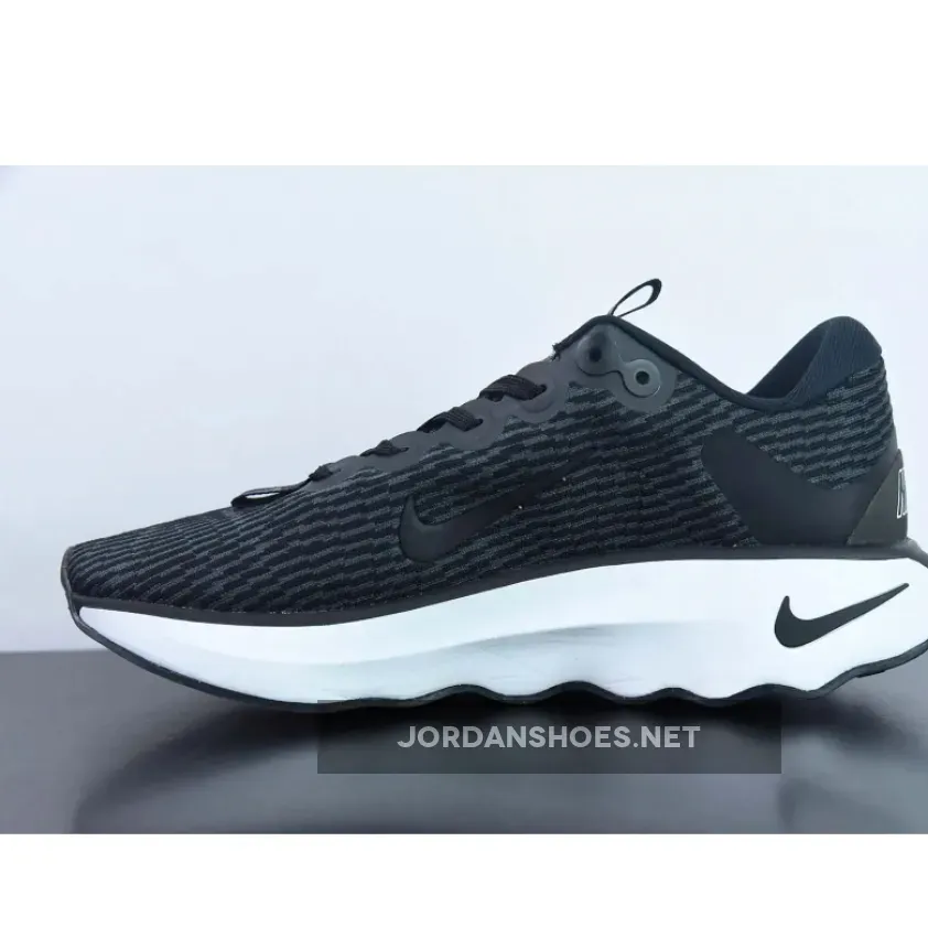 Nike Motiva Black White Nike Motiva Black White