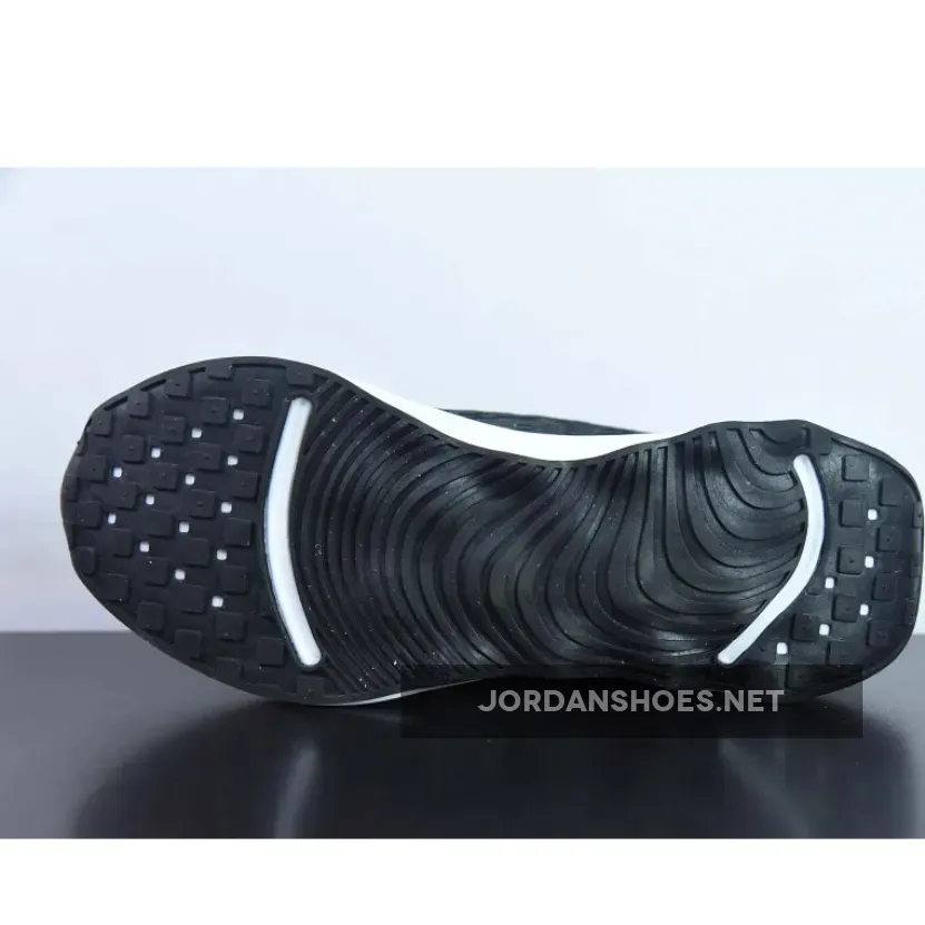 Nike Motiva Black White Nike Motiva Black White