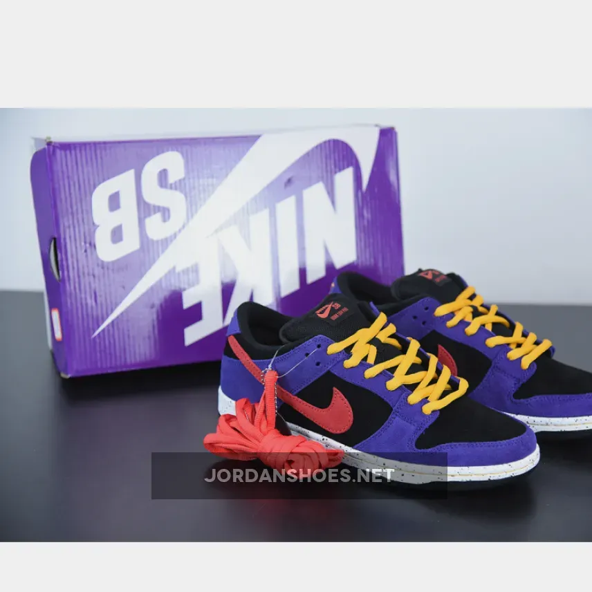 Nike SB Dunk Low ACG Terra