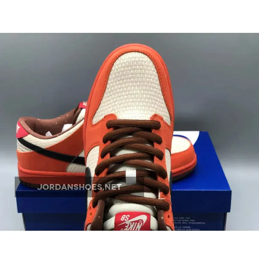 Nike SB Dunk Low Orange Hemp/Black-Sail Nike SB Dunk Low Orange Hemp/Black-Sail
