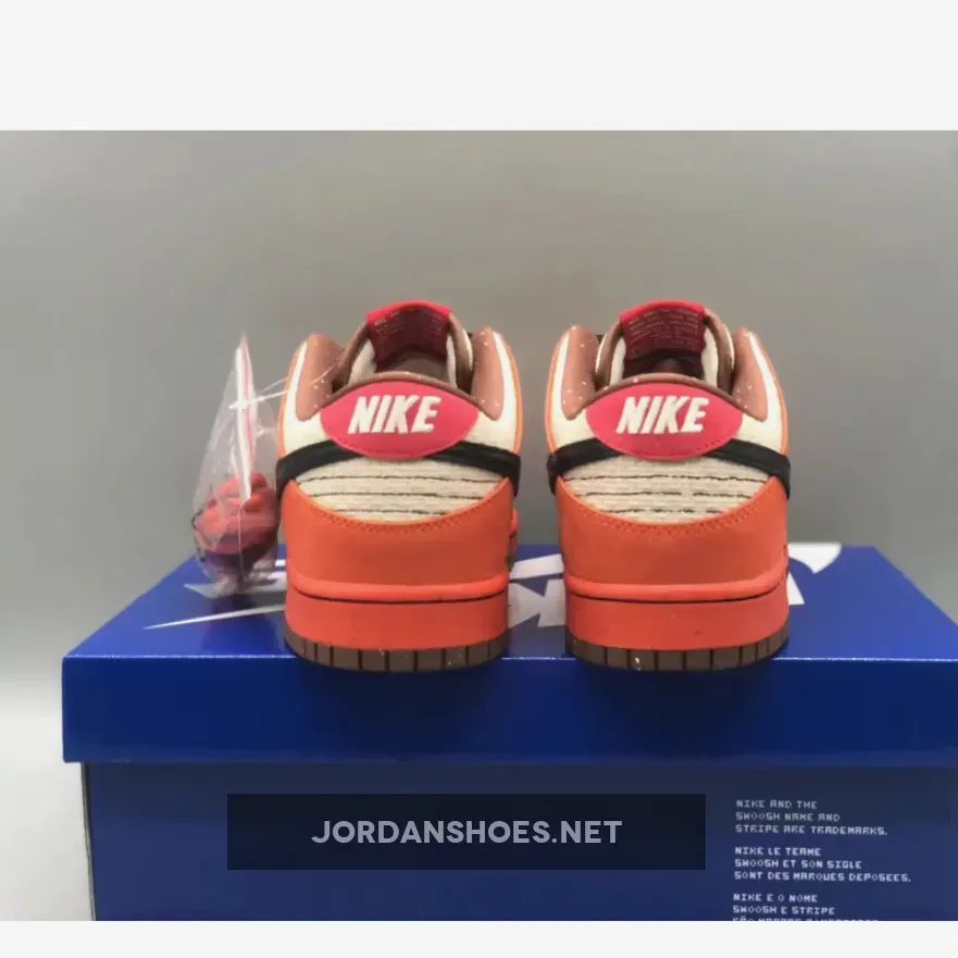 Nike SB Dunk Low Orange Hemp/Black-Sail Nike SB Dunk Low Orange Hemp/Black-Sail